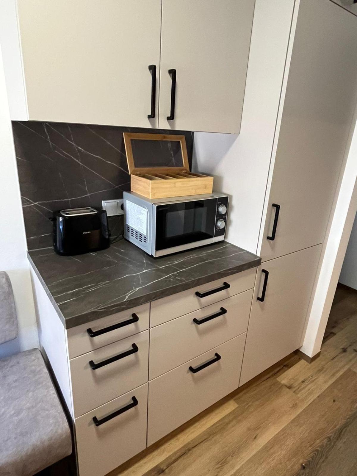 Luxury Sedda Bed, Nespresso, Netflix Apartment Линц Екстериор снимка